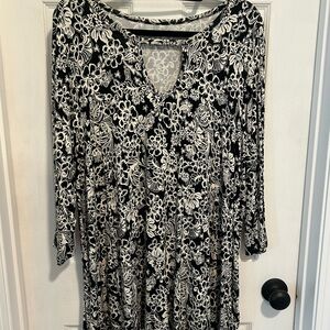 Catherines Black and White Floral Long Sleeve Dress